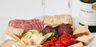 Niezbędne smakołyki na domowym przyjęciu