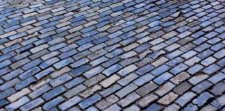 Jakie trendy w projektowaniu z wykorzystaniem kamieni ozdobnych i kostki brukowej dominują w 2023 roku