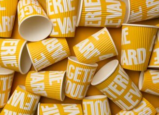 Czym umyć plastiki pod maską? Czym umyć plastiki pod maską?