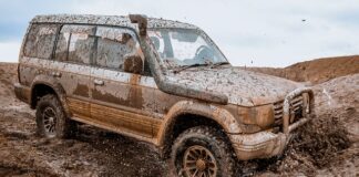 Jaki rozmiar opon do Pajero 2?