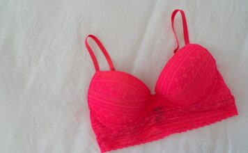 Elegancja i wygoda: Kluczowe aspekty wyboru biustonosza biustonosz